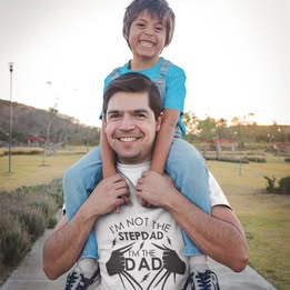 “I’m Not the Stepdad, I’m the Dad That Stepped Up” Shirt – Fatherhood Appreciation Tee